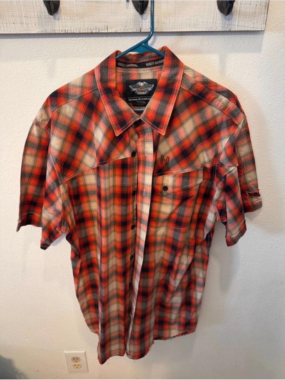 Harley-Davidson Men’s Short-Sleeve Plaid Button-Down Shirt in Red and Cream